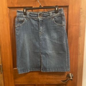Ladies St. Johns Bay Size 12 Jean Skirt